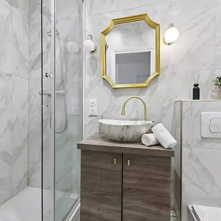 Apartment Madeleine & Champs-elysees - 1br - Vacation Paris